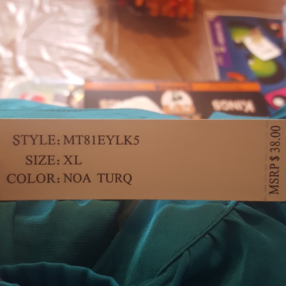 Polyester shirt - Picture 4 of 4